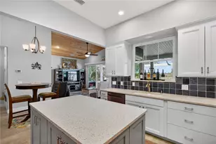 264 S Central Ave, Umatilla, FL 32784 - Photo 10