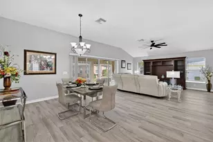 17325 SE 73rd Park Glen Ct, The Villages, FL 32162 - Photo 16