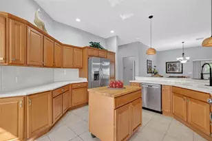 17325 SE 73rd Park Glen Ct, The Villages, FL 32162 - Photo 6
