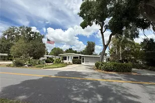 9 S Bobwhite Rd, Wildwood, FL 34785 - Photo 2