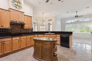 5607 Sir Churchill Dr, Leesburg, FL 34748 - Photo 14