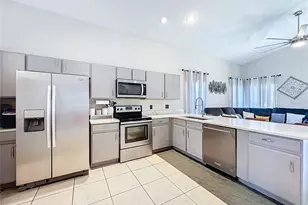 105 Bailey Cir, Davenport, FL 33897 - Photo 6