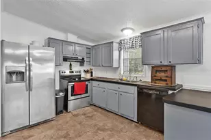 18770 SE 19th Pl, Silver Springs, FL 34488 - Photo 12