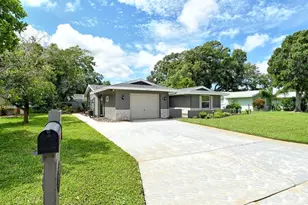 6213 34th Ave W, Bradenton, FL 34209 - Photo 4