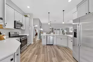 1713 Robbins Rd, The Villages, FL 34762 - Photo 6