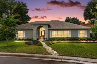 605 Sandlake Ct, Mount Dora, FL 32757 - Photo 1