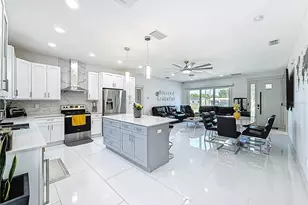 11426 Lakeview Dr, Leesburg, FL 34788 - Photo 12