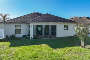 817 Laurel Vw Wy, Groveland, FL 34736 - Photo 8