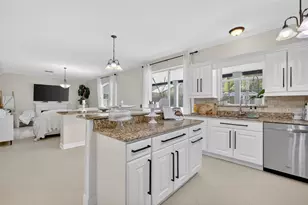 359 Pebble Ct, Minneola, FL 34715 - Photo 16
