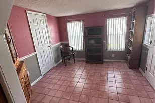 907 Orchid St, The Villages, FL 32159 - Photo 4