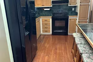 907 Orchid St, The Villages, FL 32159 - Photo 8