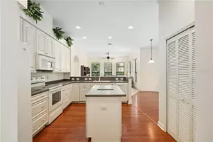 8061 Waterbury Way, Mount Dora, FL 32757 - Photo 14