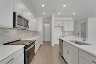 991 Fiesta Key Cir, Lady Lake, FL 32159 - Photo 26