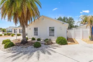 979 Smyrna St, The Villages, FL 32162 - Photo 2