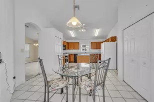 4936 Sawgrass Lake Cir, Leesburg, FL 34748 - Photo 16