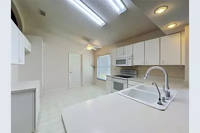 3675 Eversholt Street, Clermont, FL 34711 - Photo 10