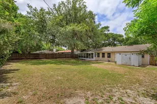 1300 Orange Ave, Tavares, FL 32778 - Photo 30