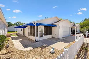 17449 SE 93rd Vine Ave, The Villages, FL 32162 - Photo 2
