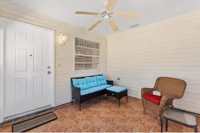 17449 SE 93rd Vine Avenue, The Villages, FL 32162 - Photo 4