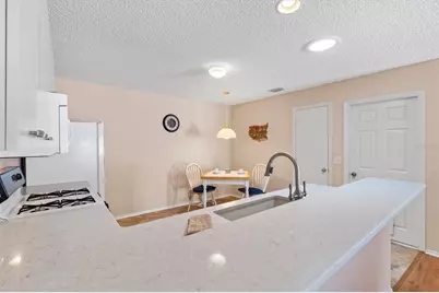 17449 SE 93rd Vine Avenue, The Villages, FL 32162 - Photo 14