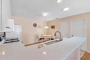 17449 SE 93rd Vine Ave, The Villages, FL 32162 - Photo 14