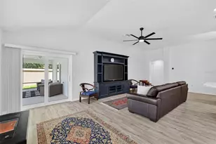 3725 Sugarberry Ln, The Villages, FL 32163 - Photo 12