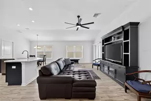 3725 Sugarberry Ln, The Villages, FL 32163 - Photo 10