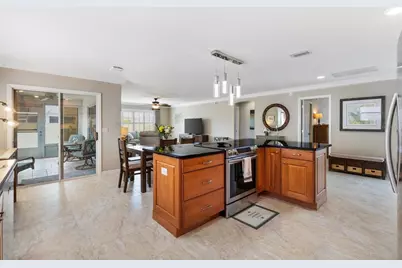 16859 SE 80th Bathurst Court, The Villages, FL 32162 - Photo 8