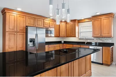16859 SE 80th Bathurst Court, The Villages, FL 32162 - Photo 4