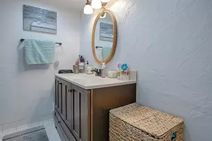 24104 Sandalwood Dr, Wildwood, FL 34785 - Photo 16