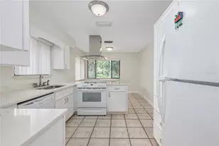 109 Waterwood Dr, Yalaha, FL 34797 - Photo 10