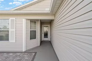 3240 Islawild Way, The Villages, FL 32163 - Photo 4