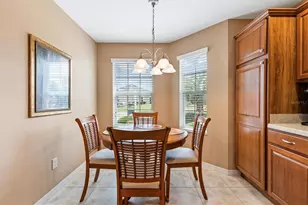 2332 Grenadier Way, The Villages, FL 32162 - Photo 8