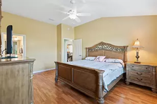 2332 Grenadier Way, The Villages, FL 32162 - Photo 18