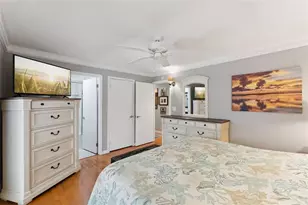13502 Country Club Dr, Tavares, FL 32778 - Photo 16