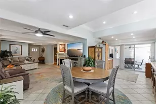 13502 Country Club Dr, Tavares, FL 32778 - Photo 12