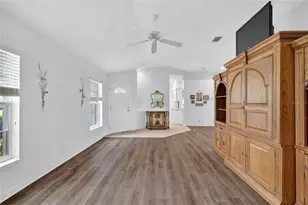 27545 Discover Ct, Leesburg, FL 34748 - Photo 8