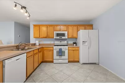 300 Varnville Way, The Villages, FL 32162 - Photo 14