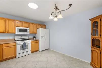 300 Varnville Way, The Villages, FL 32162 - Photo 12