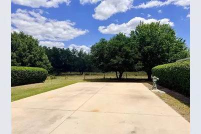 9589 SE 49th Terrace, Webster, FL 33597 - Photo 2