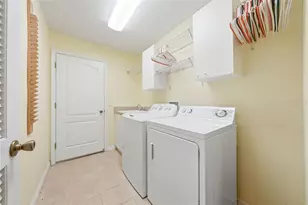 1627 Kensington Pl, The Villages, FL 32162 - Photo 34