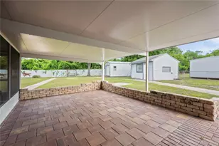 2122 Ramblewood Ln, Brandon, FL 33510 - Photo 32