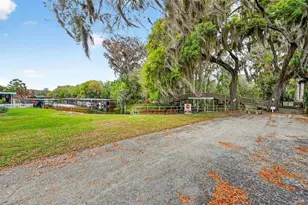 31609 Terrace Dr, Tavares, FL 32778 - Photo 80