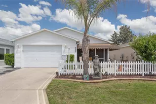 2427 Southern Oak St, The Villages, FL 32162 - Photo 2