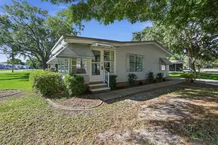25143 Barrow Hill, Leesburg, FL 34748 - Photo 2