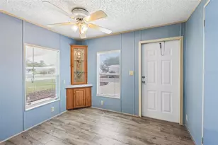 550 St Johns Rd, Tavares, FL 32778 - Photo 6