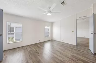 550 St Johns Rd, Tavares, FL 32778 - Photo 16