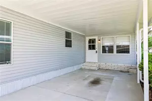 550 St Johns Rd, Tavares, FL 32778 - Photo 32