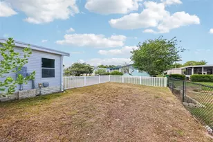 550 St Johns Rd, Tavares, FL 32778 - Photo 28