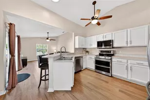 25073 Riverwalk Dr, Leesburg, FL 34748 - Photo 8